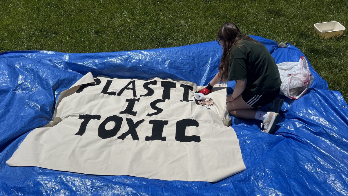 On Earth Day, students call on UNC to reduce its use of plastics Carolina Connection